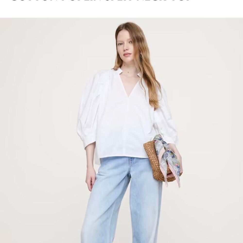 Banana-republic Women's White and Blue Blouse